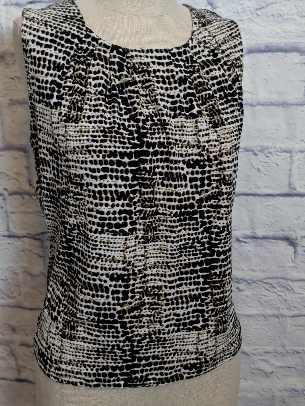 Calvin Klein Black, White & Brown Sleeveless Patterned Blouse - Size Large